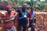 Des briques écologiques pour lutter contre la déforestation au Sud-Kivu en RDC 