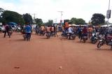 Kasaï oriental : un bureau de la police vandalisé dans un affrontement entre la police et les motards à Mbuji-Mayi 
