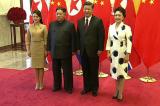 Kim Jong-un et son épouse accueillis en grande pompe en Chine
