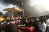 Kinshasa : un camion-citerne et une maison en étage consumés dans un incendie