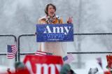 Etats-Unis : la sénatrice Klobuchar candidate à l'investiture démocrate