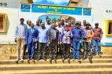 Kongo-Central : les membres de l'Ecofin en mission de contrôle des travaux de construction des bâtiments publics dans les 10 territoires