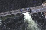 Ukraine: le barrage de Kakhovka frappé, la région est menacée d'inondation