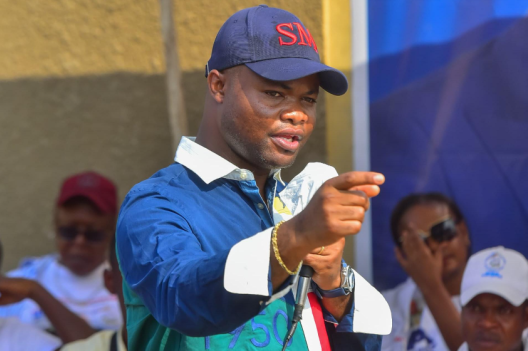 Kinshasa : le deputé Socrates Mubengaie sensibilise au changement de la constitution