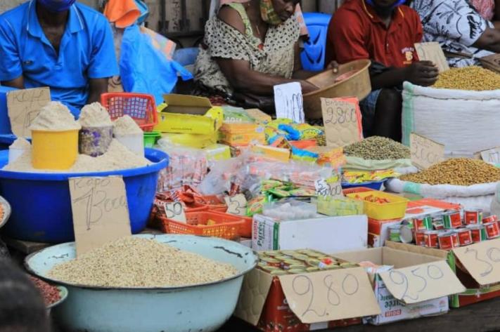 Kinshasa : Une instabilité des prix des produits de première nécessité fragilise les commerçants au marché Pascal