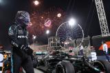 F1 : Lewis Hamilton devance Max Verstappen au bout du suspense pour s'offrir le Grand Prix de Bahreïn !