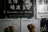 Chine : des amis de Liu Xiaobo défient les autorités avec un hommage à Pékin