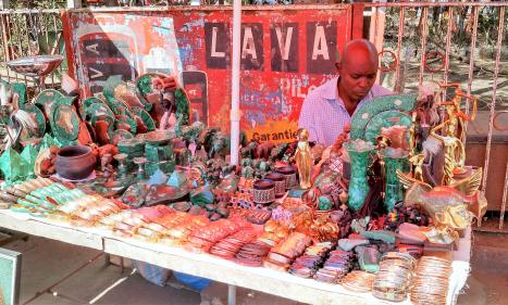 Infos congo - Actualités Congo - Lubumbashi, Haut-Katanga-Haut-Katanga: Bévue de la police au marché de l’art de Lubumbashi