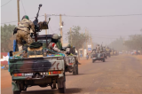 Mali : attaque suicide contre un camp militaire dans le nord, au lendemain d'une double attaque meurtrière
