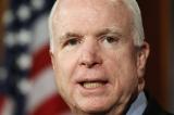 McCain critique Trump: « C’est comme ça que les dictateurs commencent »