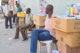 Kasaï-Oriental : vente de produits pharmaceutiques à la sauvette par des adolescents à Mbuji-Mayi