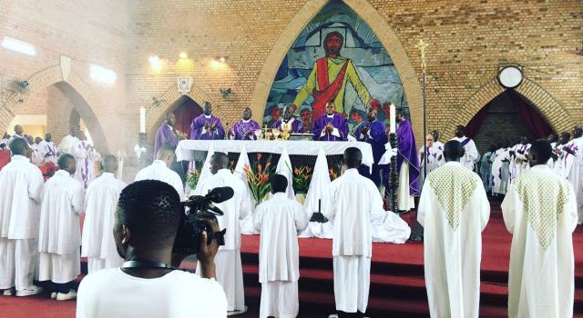 Mediacongo Net Actualites Marche Des Catholiques Une Messe En Memoire Des Victimes Celebree Par Le Cardinal Monsengwo