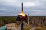 Quatre morts dans des bombardements russes en Ukraine, le missile «Orechnik» utilisé