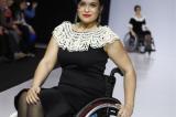 Quand les tenues et défilés de mode s'adaptent aux personnes en situation de handicap