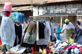 Le marché africain de la mode de seconde main : entre promesses et pressions économiques