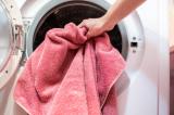 Voici pourquoi vous devez changez votre serviette de bain fréquemment
