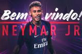 Foot: le Brésilien Neymar rejoint le PSG pour un transfert record de $263,5 millions