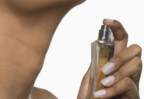 faire tenir son parfum toute la journee