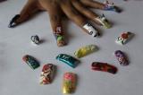 Les faux ongles interdits au parlement en Tanzanie