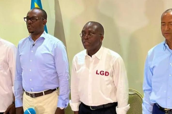 « C 64 », l’opposition se ligue contre Tshisekedi