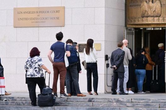 Ouverture du procès de Meta et YouTube, accusés d'avoir 