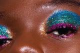 Paillettes sur les yeux : beauté ou risque ?