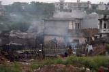 Pakistan : 18 morts dans la chute d'un avion de l'armée en zone habitée