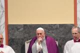 Vatican : le pape François n'a pas le coronavirus, son test s'est révélé négatif 