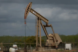 Le pétrole américain rebondit après une chute historique, le prix redevient positif
