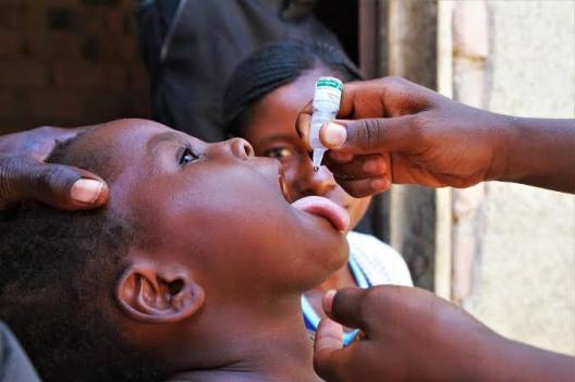 Maniema : la campagne de vaccination contre la poliomyélite lancée à Kindu   