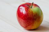 Manger une pomme par jour éloigne-t-il le médecin ?