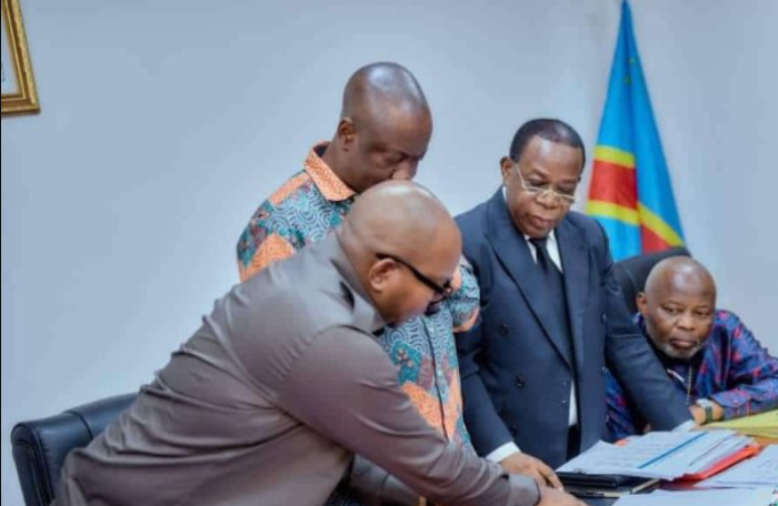 Info Congo - Actualité Congo -  - -Ticket de l'USN pour l'élection du bureau définitif de l'Assemblée nationale : Christophe Mboso maintenu, Caroline Bemba écartée 