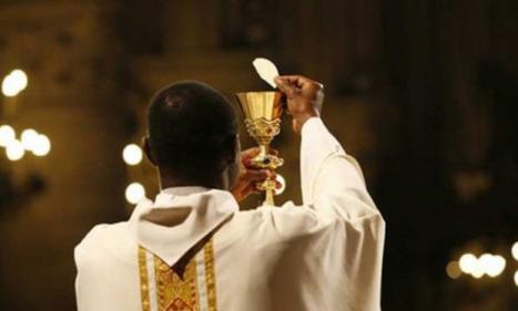 Infos congo - Actualités Congo - -Un prêtre italien renonce au sacerdoce par amour pour une paroissienne