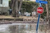 Canada : 10.000 personnes évacuées à cause des inondations, la décrue s'annonce lente