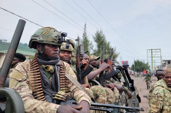 Sud-Kivu : les FARDC accusent la coalition RDF/AFC/M23 d’avoir détruit un hôpital à Fizi
