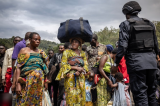 Au moins 10 000 Congolais fuyant la guerre dans les villes de Goma et Bukavu se refugient au Burundi