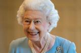 Tirs de canon en l'honneur d'Elizabeth II, reine depuis 70 ans