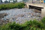 Kinshasa : Mososo, la rivière de plastique 