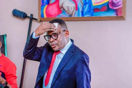 Hommage de l'artiste Rock Bokabela Bodo à Papa Wemba