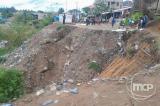Détérioration avancée de la route Kimwenza Gare à Kinshasa : les habitants de Mont-Ngafula lancent un appel pressant au ministre John Banza