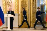 Guerre en Ukraine : Vladimir Poutine déplore la détérioration des liens entre la Russie et l'Europe devant des ambassadeurs