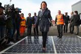 Ségolène Royal inaugure la première route solaire au monde