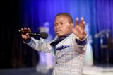Afrique du Sud : le prédicateur milliardaire Shepherd Bushiri s'enfuit au Malawi pour échapper à la justice