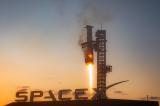 Espace: SpaceX réussit l'incroyable exploit de récupérer son lanceur sur des bras articulés ! 