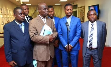 Infos congo - Actualités Congo - -Les médecins du secteur public de la RDC suspendent leur mouvement de grève