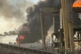 Une importante raffinerie de pétrole au Texas en flammes après une explosion massive