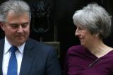 Royaume-Uni: Theresa May enclenche le remaniement de son gouvernement