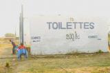 Kinshasa: les toilettes publiques, nouveau business au marché central
