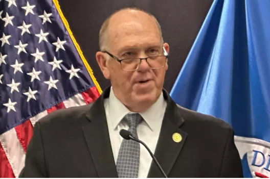 États-Unis: les opérations anti-immigration vont «prendre fin» à Minneapolis, annonce Tom Homan