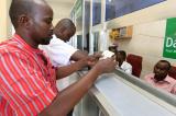 Transfert d'argent : Les Africains envoient de plus en plus des fonds aux familles restées au pays